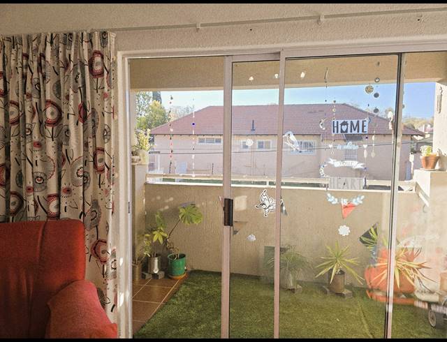 1 bed property for sale in WANNENBURGHOOGTE
